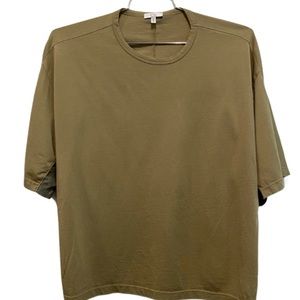 Clu pleated back t shirt. NWT. Small. Oversized